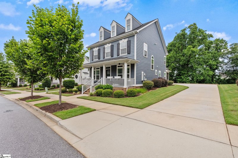 Property image 3 at 315 Algonquin Trail, Greenville, SC 29607