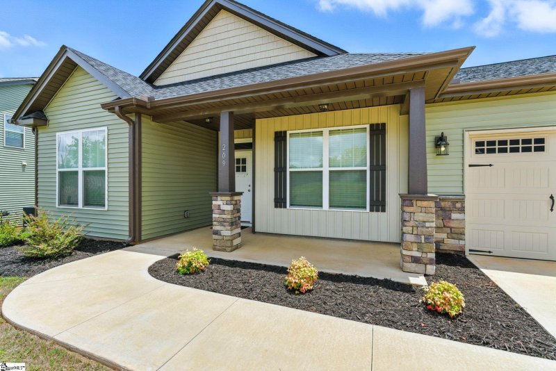 Property image 4 at 209 Abelia Meadows Drive, Piedmont, SC 29673