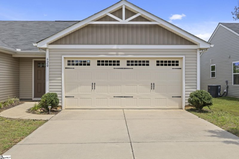 Property image 4 at 620 Maplestead Farms Court, Greenville, SC 29617