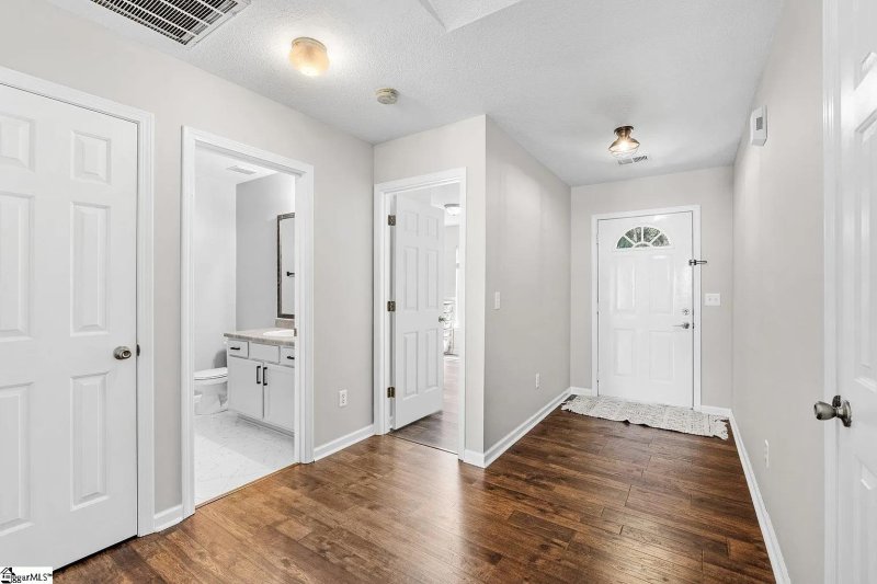 Property image 4 at 308 Juniper Leaf Way, Greer, SC 29651-3943