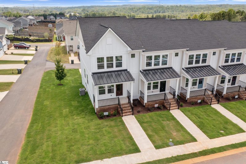 Property image 3 of 33 Leander Drive in ONeal Village, Greer, SC 29651