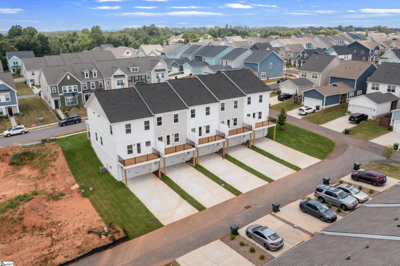 Property image 5 of 33 Leander Drive in ONeal Village, Greer, SC 29651