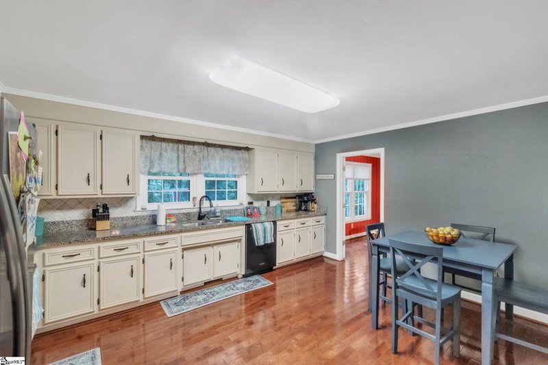 Property image 3 of 103 Berrywood Court in Sugar Creek, Greer, SC 29650