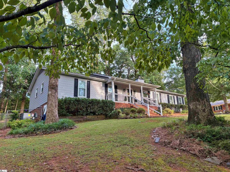 Property image 3 at 101 Doverdale Road, Greenville, SC 29615
