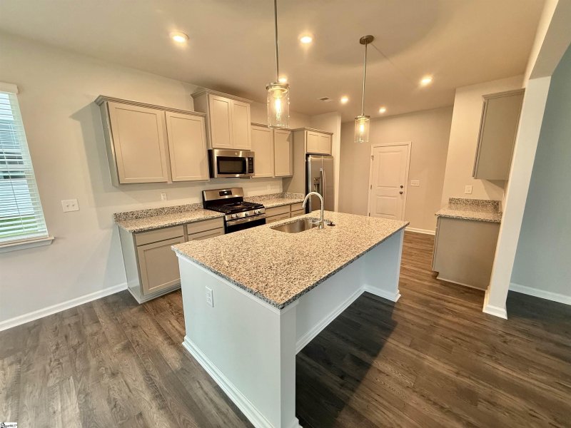 Property image 3 at 1813 Berkshire Lane, Spartanburg, SC 29303