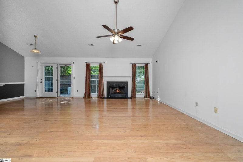 Property image 4 at 35 Chinaberry Lane, Simpsonville, SC 29680