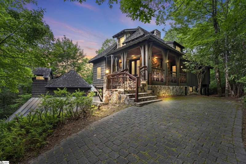 Property image 2 at 130 Columbine Way, Cleveland, SC 29635