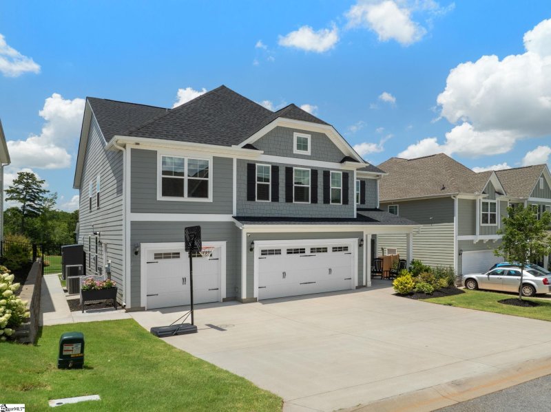 Property image 2 at 217 Reseda Drive, Greenville, SC 29607
