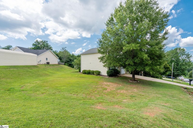 Property image 3 of 101 Beverly Drive in Hidden Hills, Easley, SC 29640