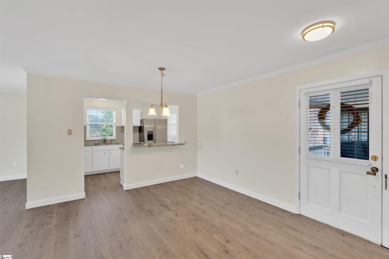 Property image 5 at 925 Cleveland Street, Greenville, SC 29601