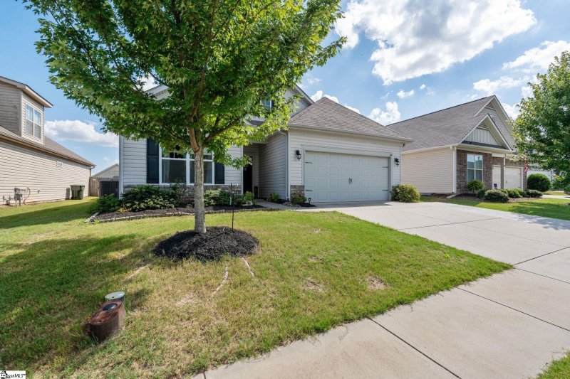 Property image 2 of 122 Northwild Drive in Myers Park, Duncan, SC 29334