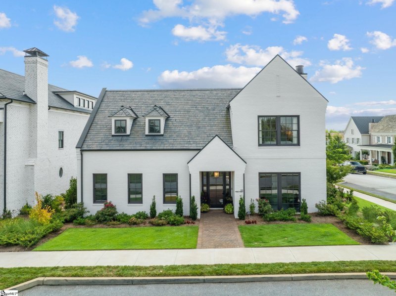 Property image 4 of 101 Odell Street in Hartness, Greenville, SC 29615