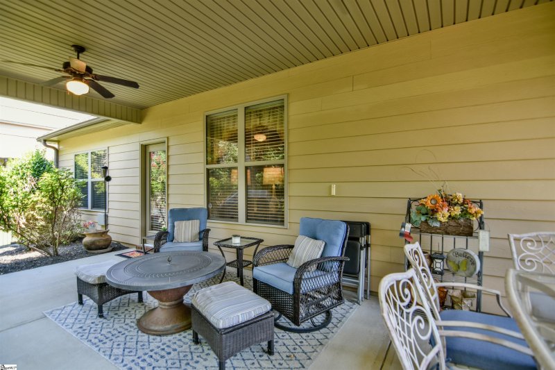 Property image 5 of 123 Kettle Oak Way in Greythorne, Simpsonville, SC 29680-7827