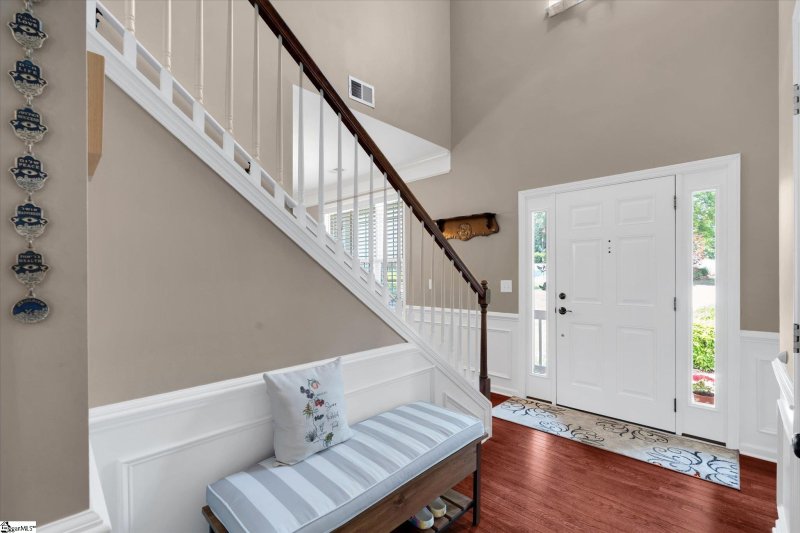 Property image 4 at 14 Bluff Ridge Court, Greenville, SC 29617