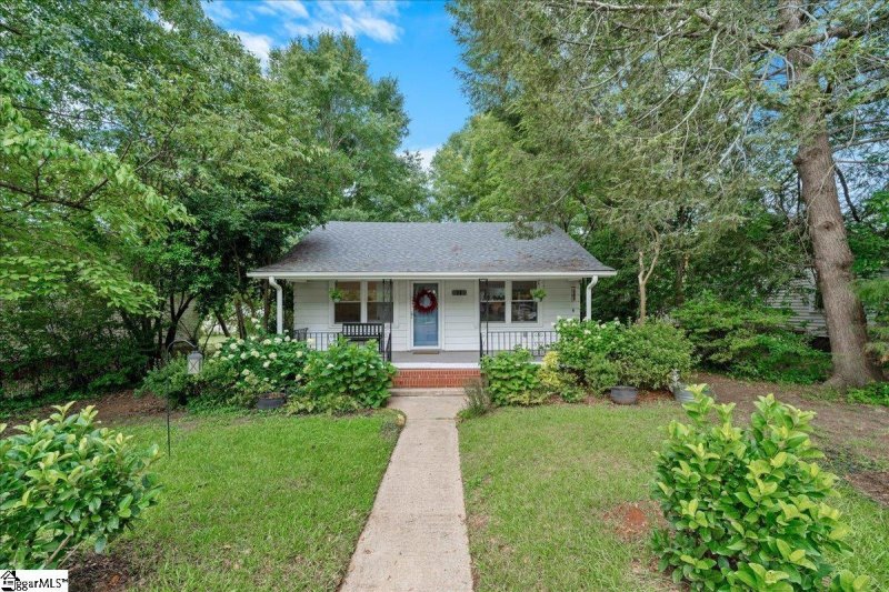 Property image 4 at 11 Brooks Avenue, Greenville, SC 29617