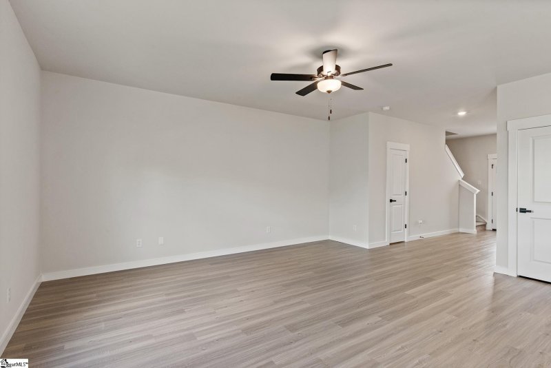 Property image 4 of 1229 Crested Iris Street in Henson Creek Farms, Moore, SC 29369