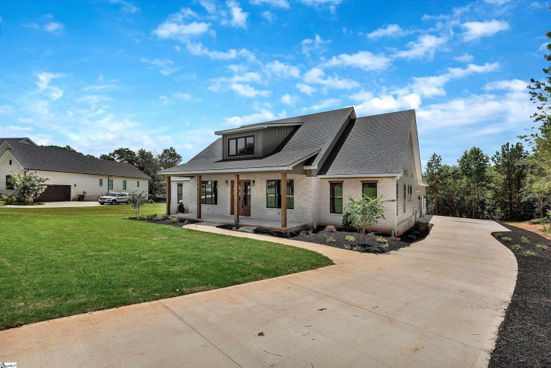 Property image 3 of 144 Jericho Circle in The Oaks at Mountain View, Williamston, SC 29697