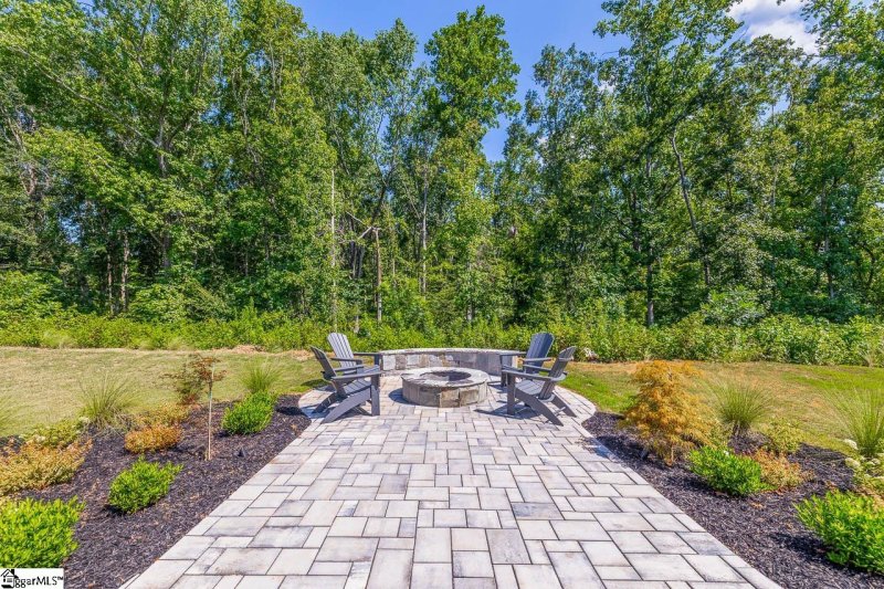 Property image 3 at 372 Hollythorpe Lane, Fountain Inn, SC 29644