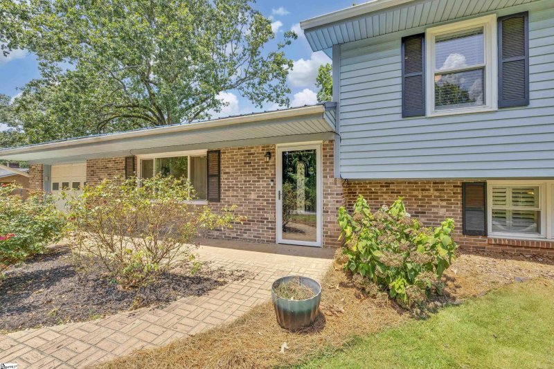 Property image 2 at 104 Golden Grove Circle, Piedmont, SC 29673