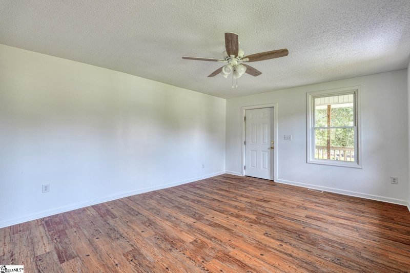 Property image 5 at 121 Beth Street, Greer, SC 29651