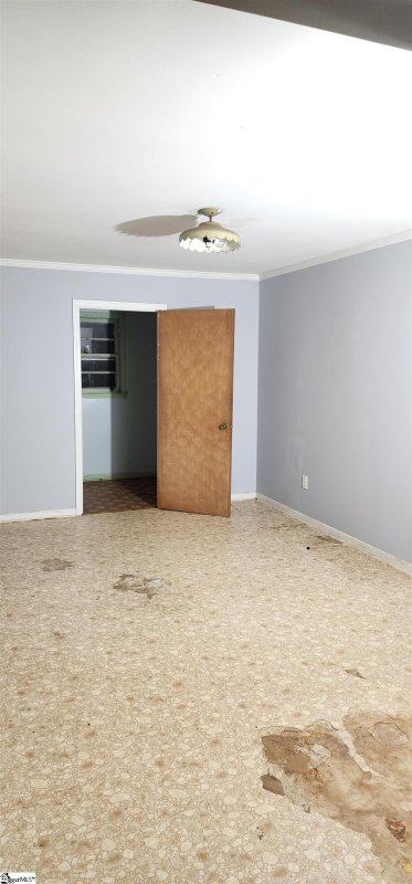 Property image 5 of 907 Dacusville Highway in Rc Jack Oates, Easley, SC 29640