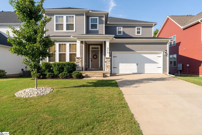 Property image 2 of 313 Foxbank Circle in Creekside Manor, Greer, SC 29651