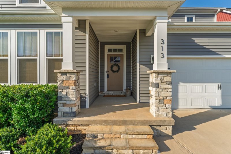 Property image 3 of 313 Foxbank Circle in Creekside Manor, Greer, SC 29651