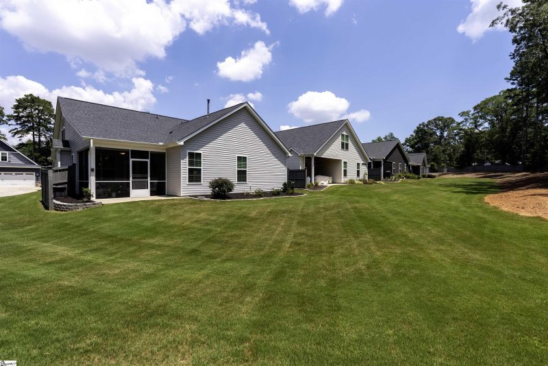 Property image 5 at 10 Golden Apple Trail, Mauldin, SC 29662