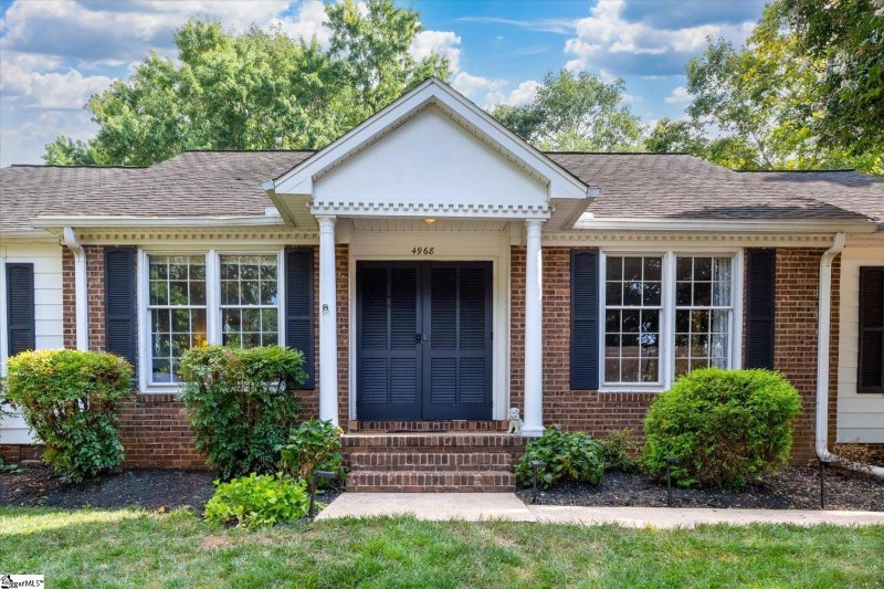 Property image 3 at 4968 Vineyard Lane, Greenville, SC 29615