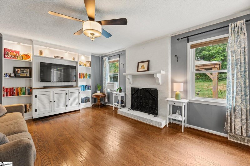 Property image 4 at 4968 Vineyard Lane, Greenville, SC 29615