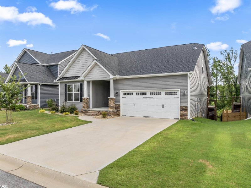 Property image 2 at 285 Foxbank Circle, Greer, SC 29651