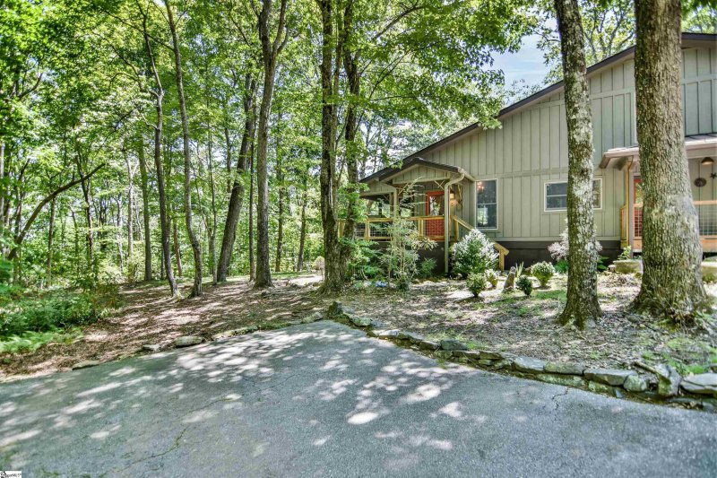 Property image 3 at 8 Cliff Ridge Court, Cleveland, SC 29635