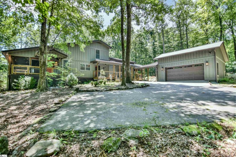 Property image 5 at 8 Cliff Ridge Court, Cleveland, SC 29635