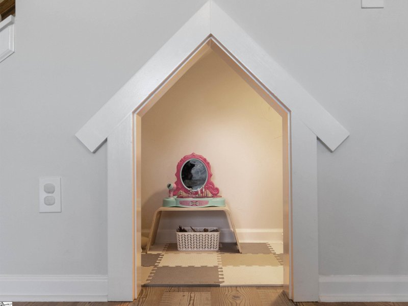 Property image 4 at 409 Whittier Street, Greenville, SC 29605