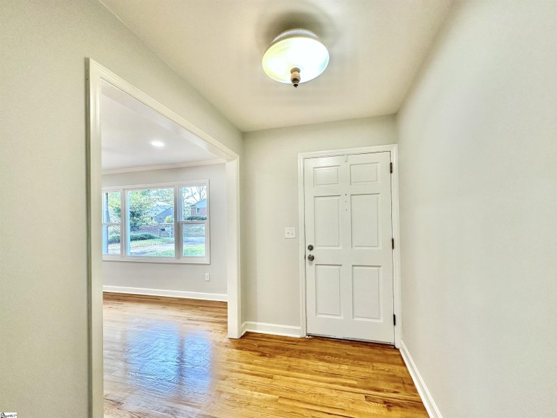 Property image 3 of 10 Stradley Terrace in Cedar Vale, Greenville, SC 29617