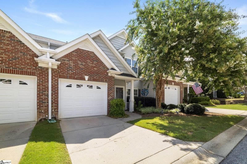 Property image 2 of 57 Bay Springs Drive in Townes at Brookwood, Simpsonville, SC 29681