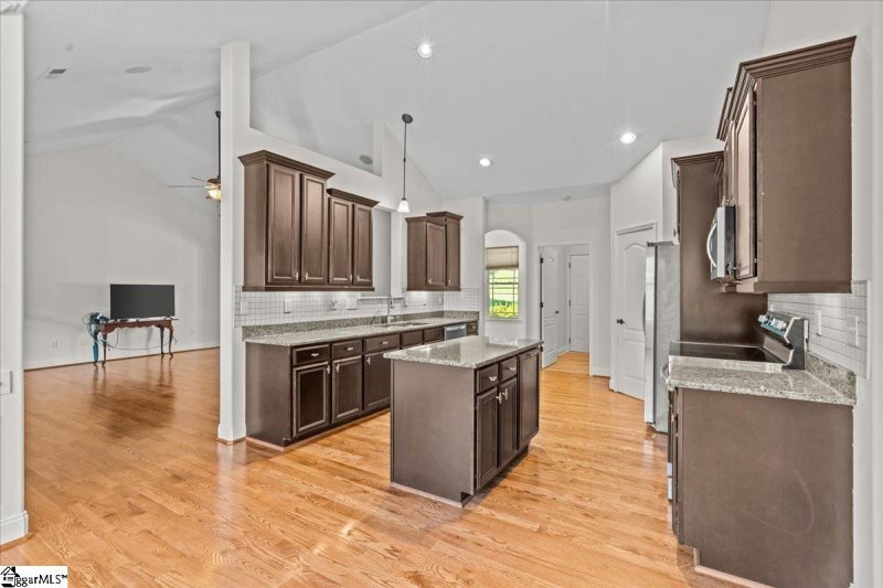 Property image 4 at 9 Crimson Glory Way, Travelers Rest, SC 29690