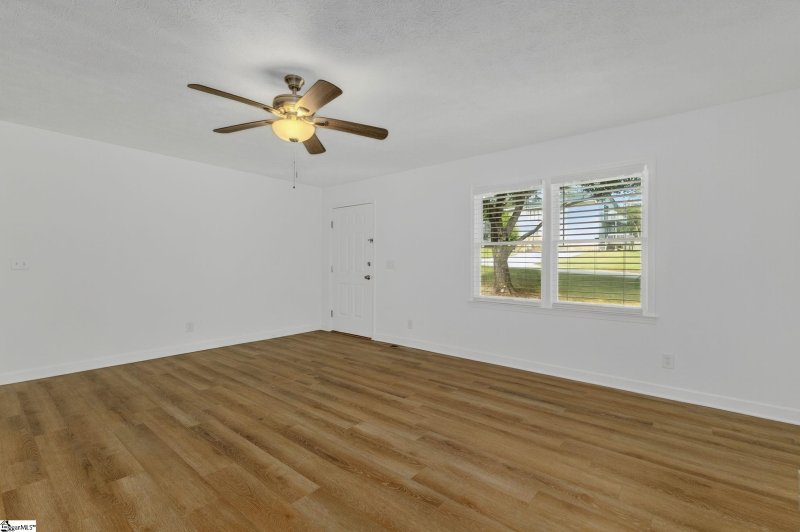 Property image 5 of 1013 Havelock Drive in Peppertree, Taylors, SC 29687