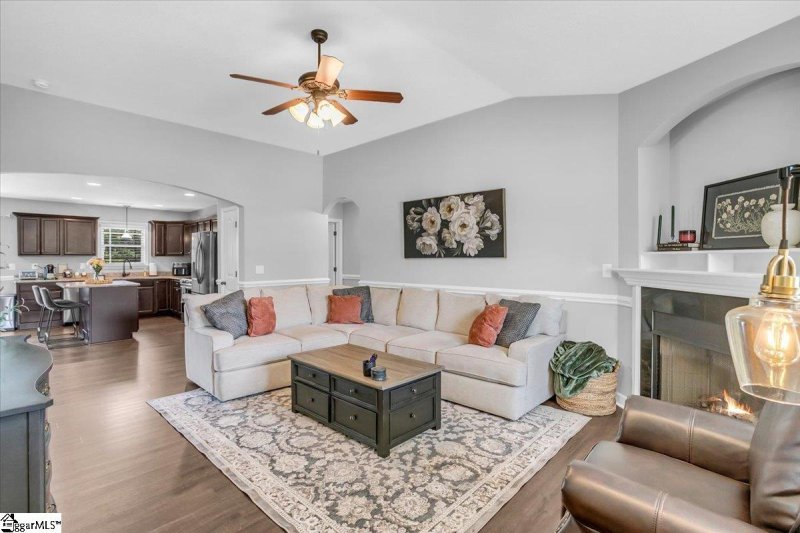 Property image 3 at 813 N Mossy Rock Road, Spartanburg, SC 29303