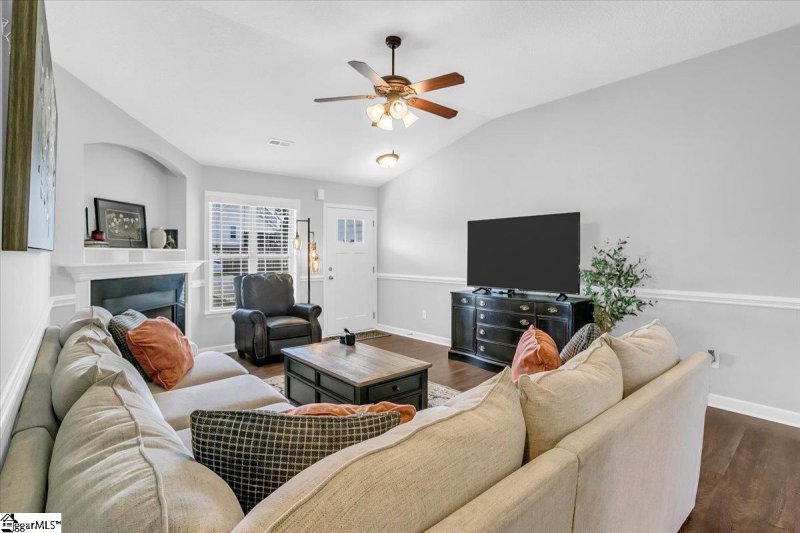 Property image 4 at 813 N Mossy Rock Road, Spartanburg, SC 29303