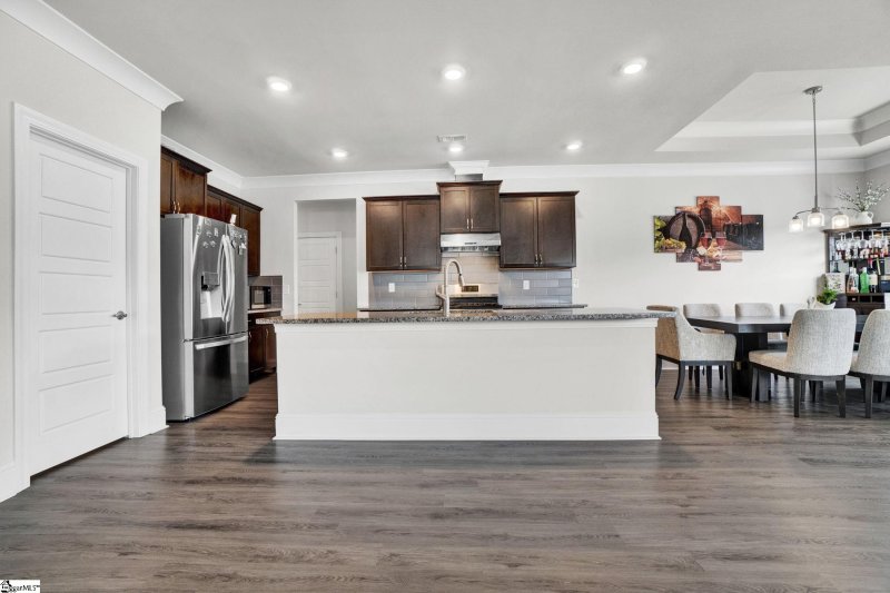 Property image 5 of 109 Wyatt Drive in Hidden Lake Estates, Greenville, SC 29605