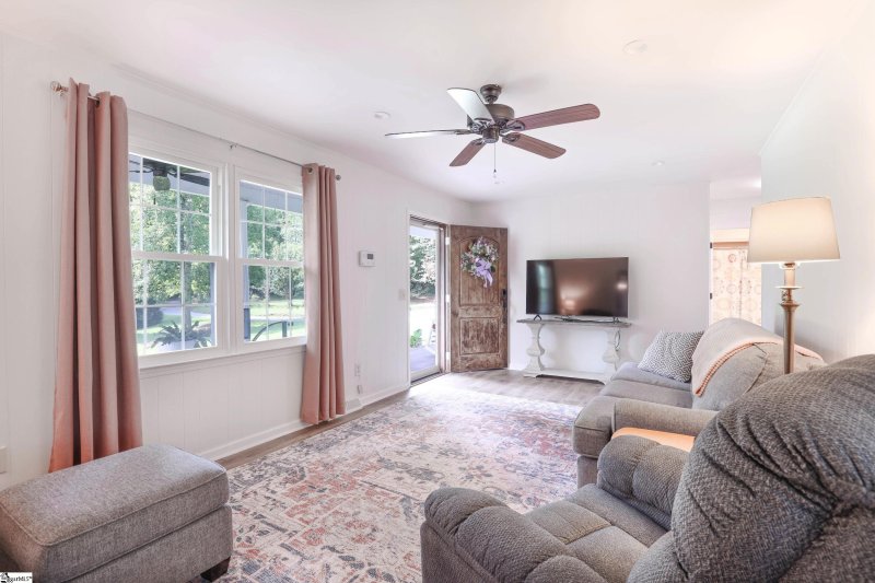 Property image 3 of 283 Huntington Drive in Huntington Estates, Liberty, SC 29657