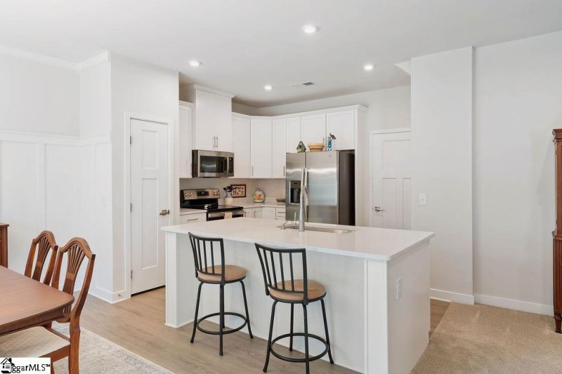 Property image 5 of 518 Martin Creek Drive in Merrydale Village, Simpsonville, SC 29680