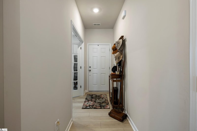 Property image 5 of 217 Paneer Lane in Blue Ridge Cottages, Taylors, SC 29687