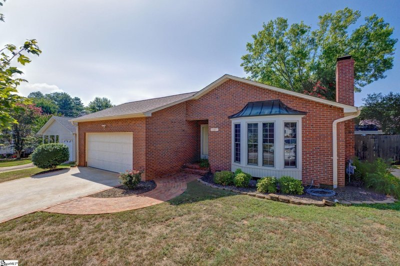 Property image 5 of 105 Flagstone Drive in Ashbury Glen, Easley, SC 29642