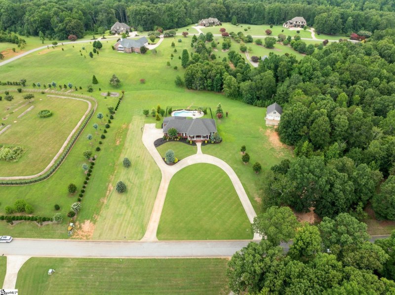 Property image 2 of 431 Whispering Ridge Trail in South Tyger Farms, Woodruff, SC 29388
