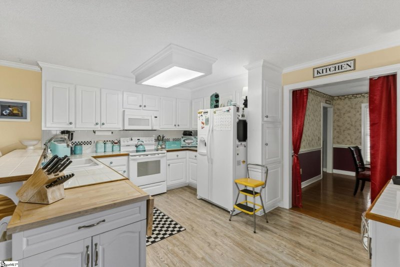 Property image 4 at 206 Killarney Way, Easley, SC 29642