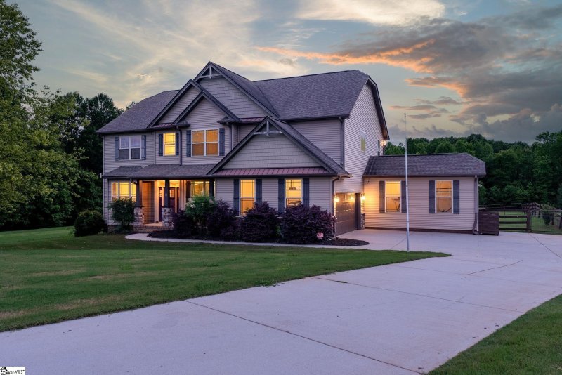 Hillside Plantation, Travelers Rest Community