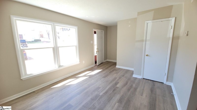 Property image 2 of 6526 White Horse Road in Emerald Commons, Greenville, SC 29611