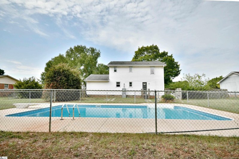 Property image 2 at 310 Kingston Way, Anderson, SC 29625